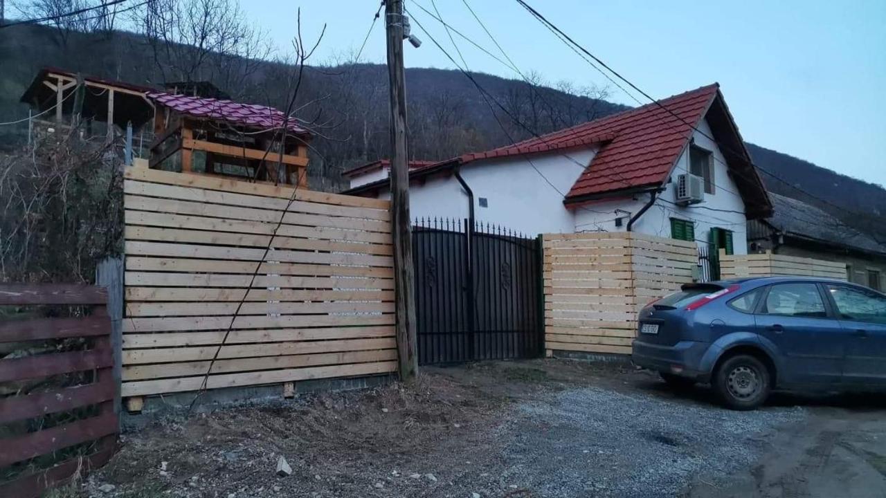 Andrei Villa Sasca Montana Bagian luar foto